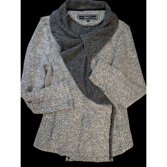 BNCI Blanc Noir Full Asymmetrical Zip Cardigan Sweater Black White Large Soft - Picture 1 of 7